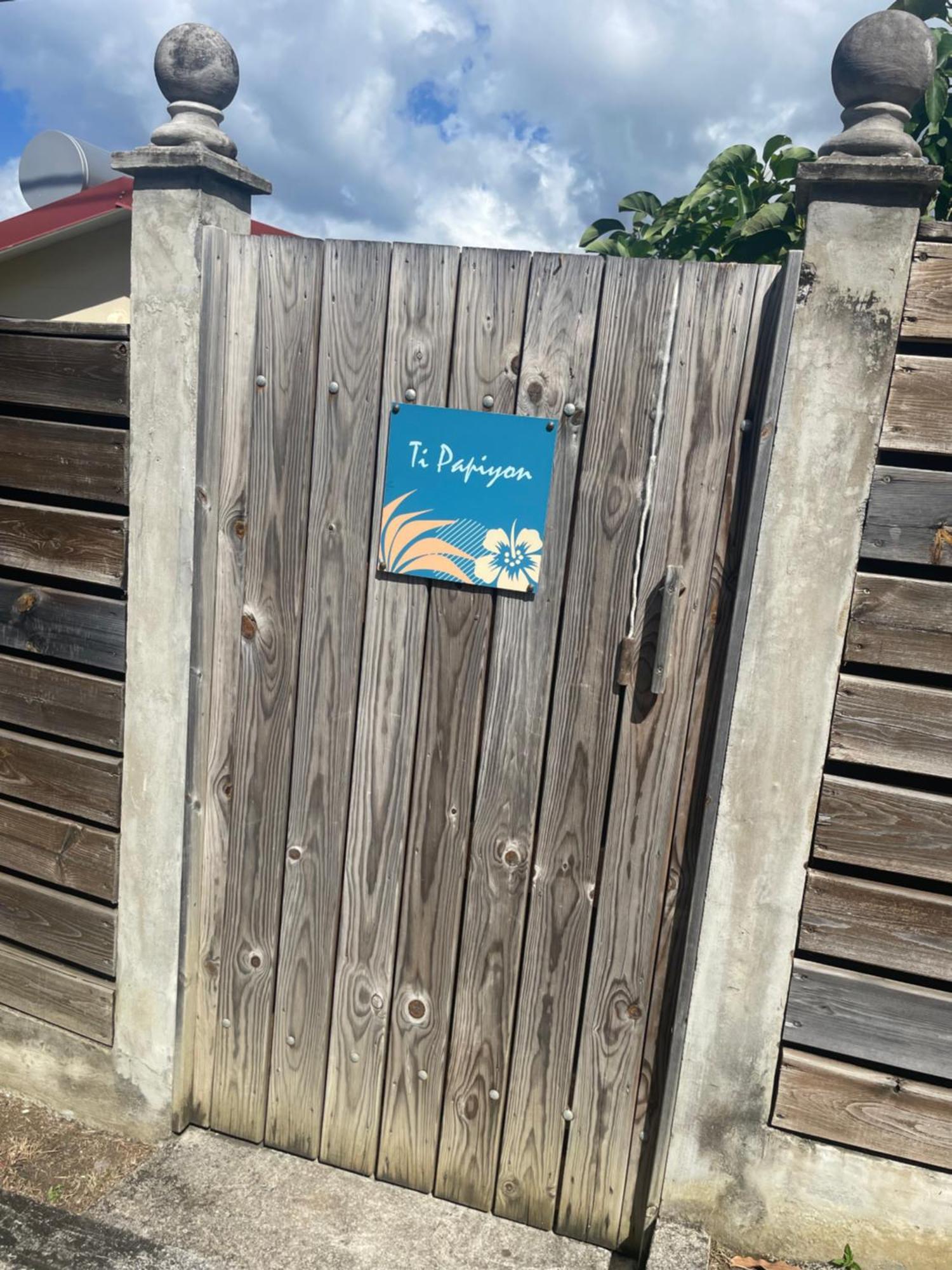 Gite Ti Papiyon Bouillante Zewnętrze zdjęcie